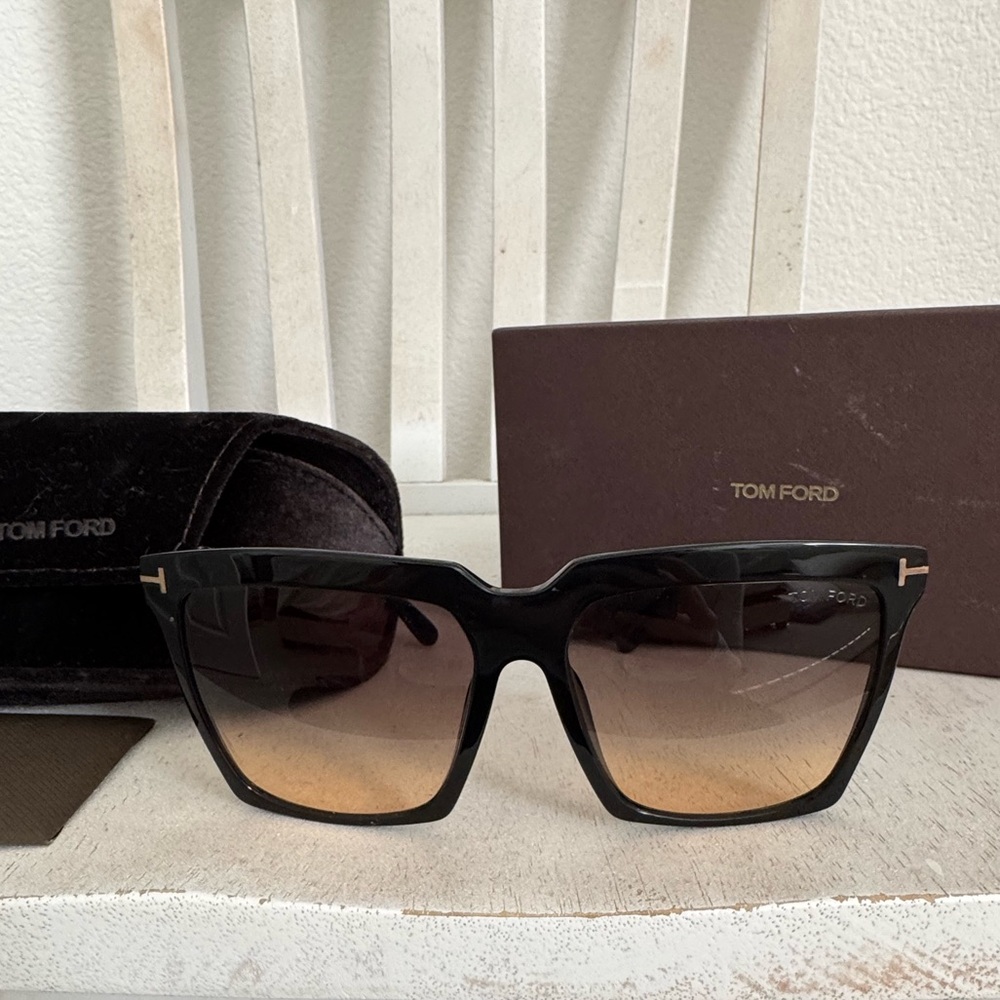 Tom Ford Black Gradient Sunglasses - Picture 1 of 4